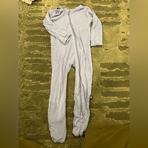 Kyte Baby Zippered Footie – Cloud Gray (6–12 Months)